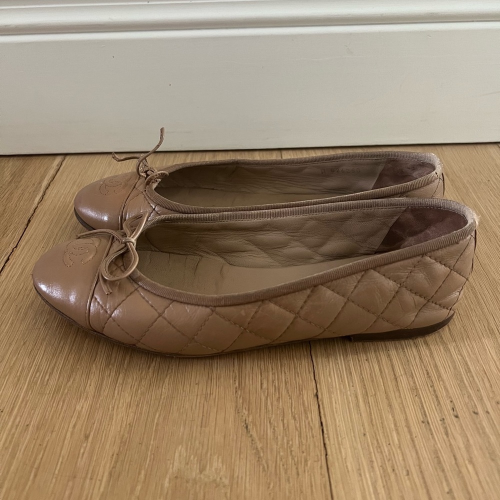 Chanel quilted ballet flat 38.5 8.5 tan leather